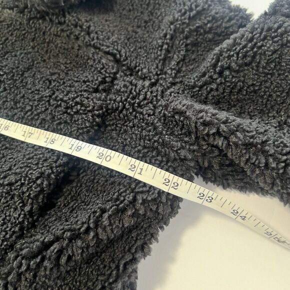 Lululemon Sz 4 Textured Fleece Button Jacket Black - Picture 7 of 9